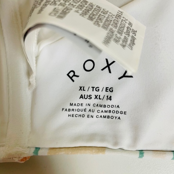 NWOT Roxy bikini top - Picture 4 of 4